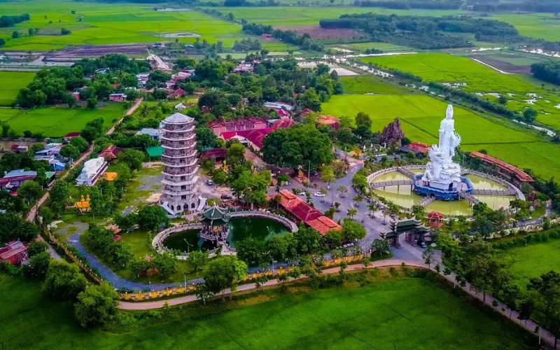 Giá thuê xe 4 chỗ có tài xế đi TP Tây Ninh